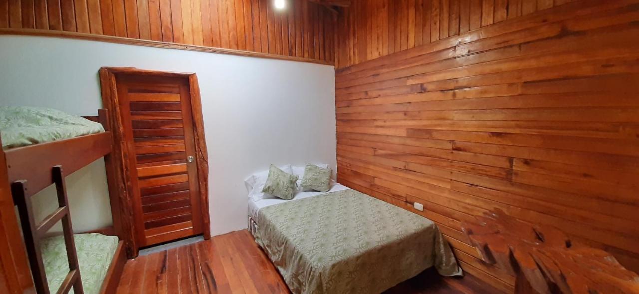 Guest House Great Hostels Amazon Puyo Eksteriør billede